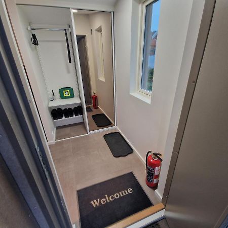 Northern Living 2 Room With Shared Bathroom Tromsø Eksteriør bilde
