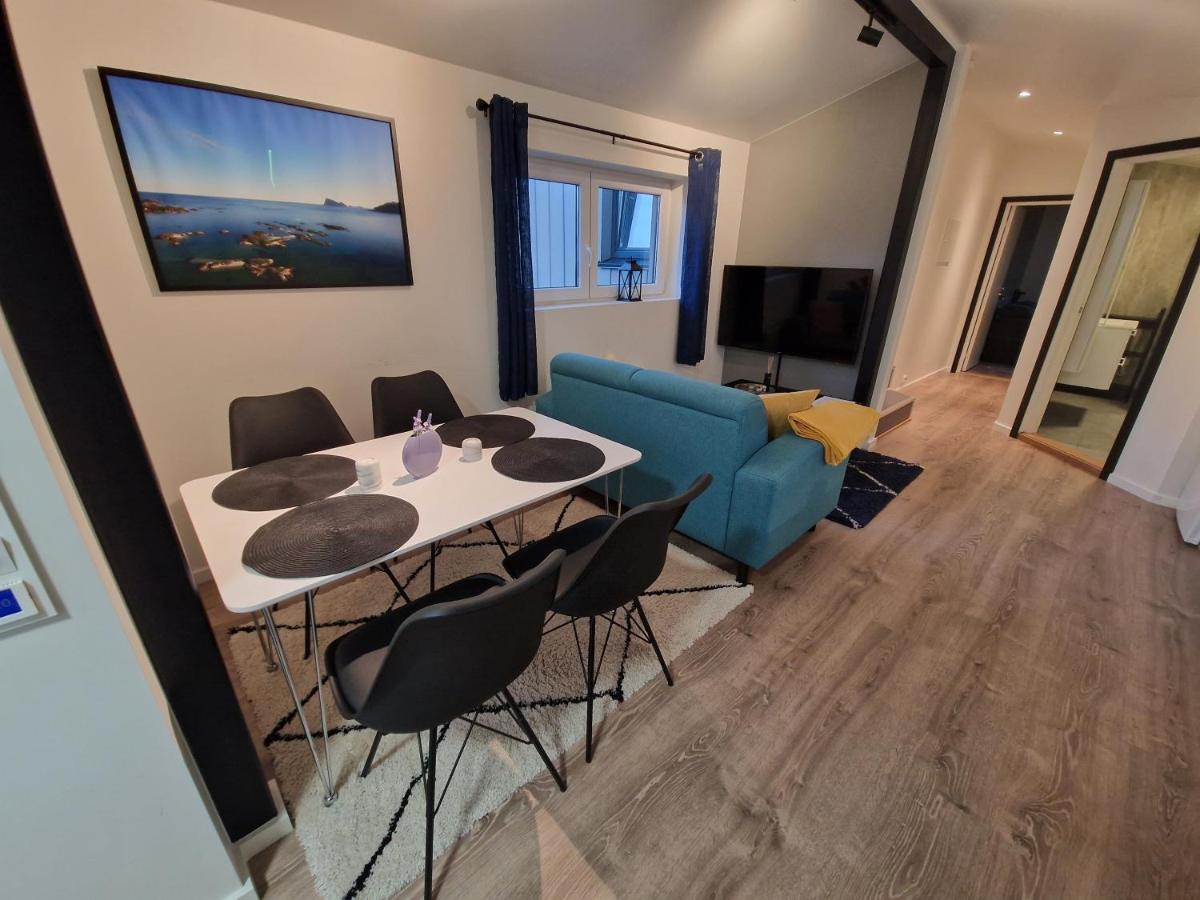 Northern Living 2 Room With Shared Bathroom Tromsø Eksteriør bilde